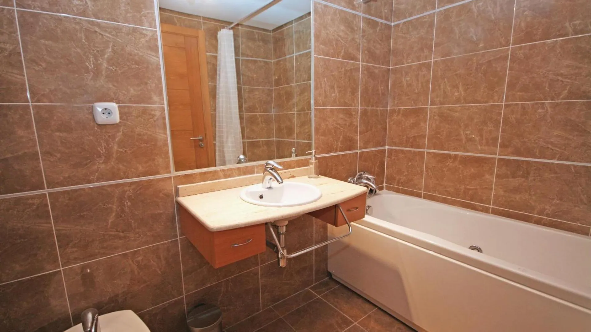 Amazing Apartment In Estepona With Sauna